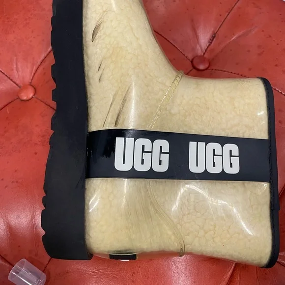 UGG  Cream and Black Boots - Picture 7 of 8